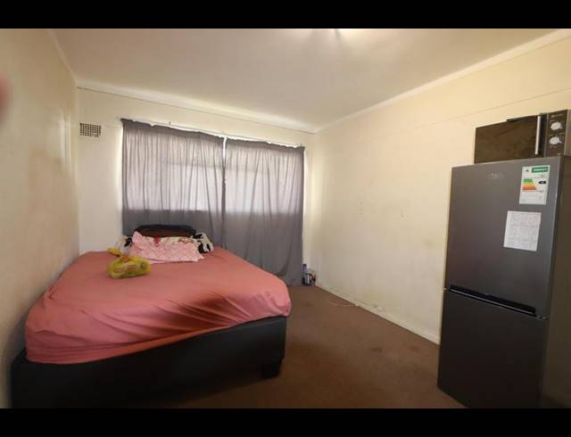 2 BEDROOM APARTMENT FOR SALE IN WYNBERG UPPER